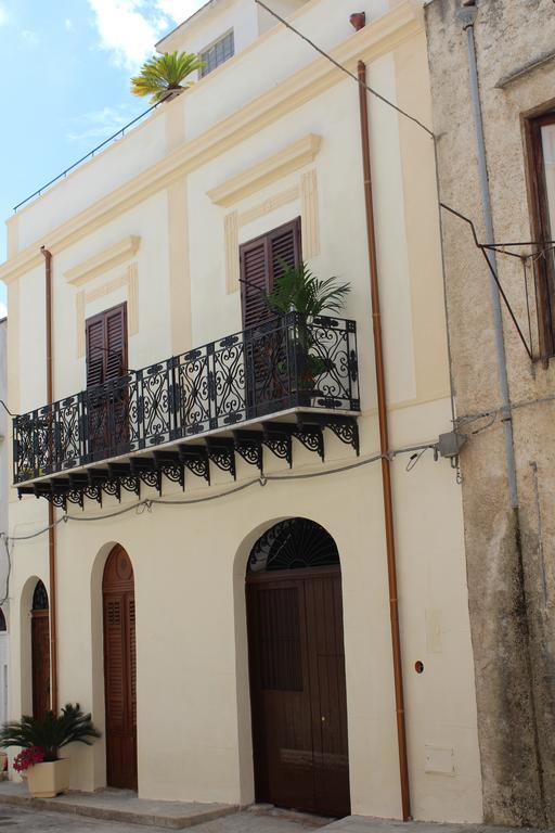شقة Palazzo Taormina كاستيلاّماري ديل غو المظهر الخارجي الصورة
