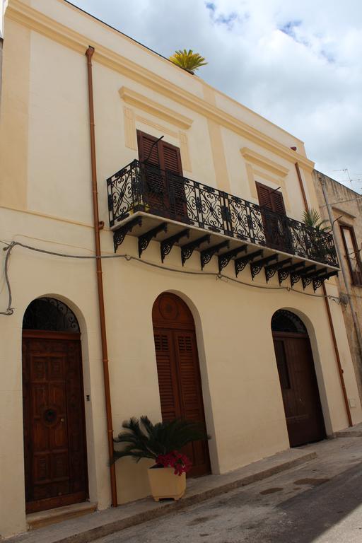 شقة Palazzo Taormina كاستيلاّماري ديل غو المظهر الخارجي الصورة