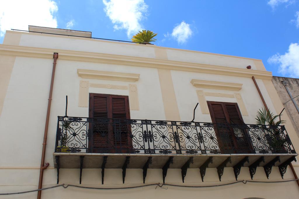 شقة Palazzo Taormina كاستيلاّماري ديل غو المظهر الخارجي الصورة