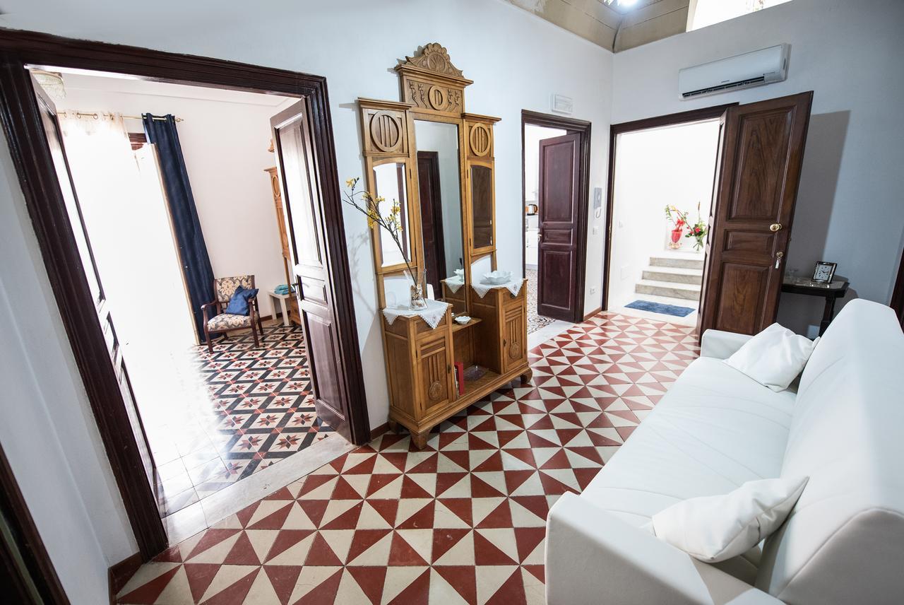 شقة Palazzo Taormina كاستيلاّماري ديل غو المظهر الخارجي الصورة